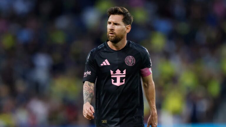 17611074167293308047056002008300