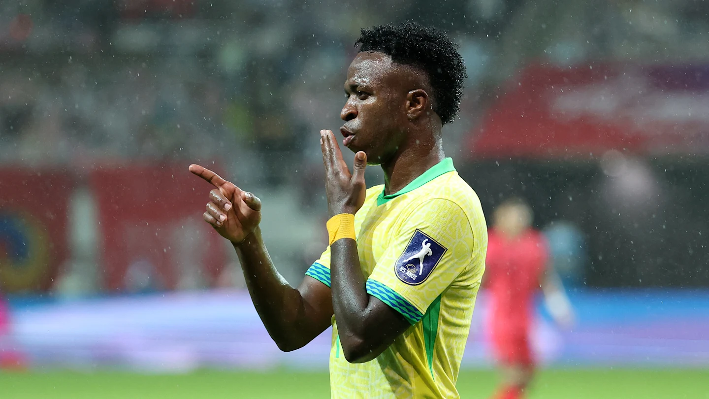 Vinicius busca su brillo con Brasil mientras Ancelotti lo defiende